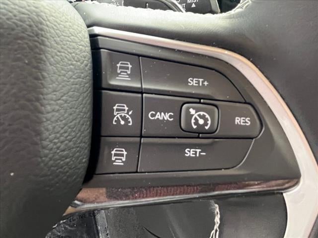 2022 Jeep Grand Cherokee L Laredo 4x4