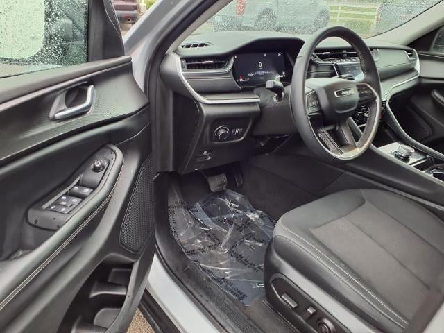 2023 Jeep Grand Cherokee L Laredo 4x4