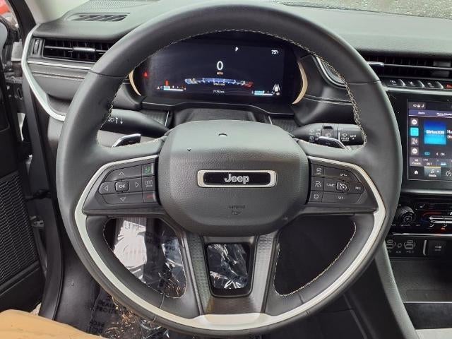 2023 Jeep Grand Cherokee L Laredo 4x4