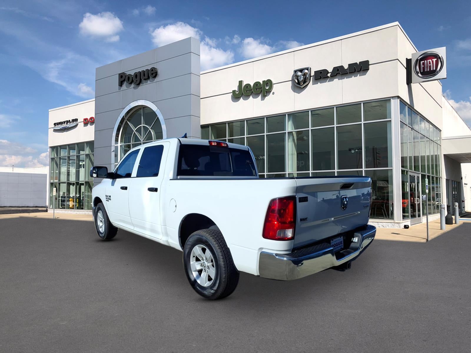 2023 RAM 1500 Classic SLT Crew Cab 4x4 5'7' Box