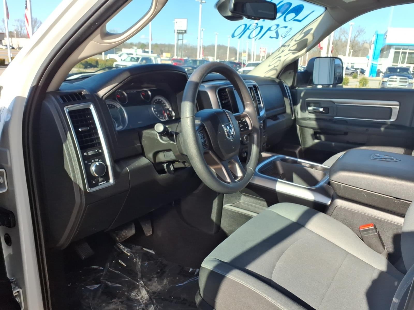 2023 RAM 1500 Classic SLT Crew Cab 4x4 5'7' Box