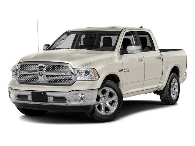 2017 RAM 1500 Laramie Crew Cab 4x4 5'7' Box