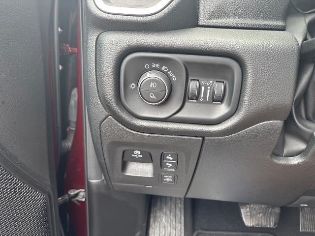 2025 RAM 1500 Big Horn Crew Cab 4x4 5'7' Box