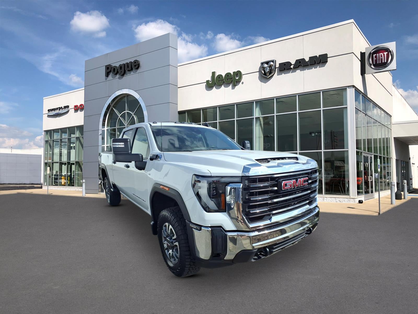 2024 GMC Sierra 4WD Crew Cab Standard Box Pro's photo