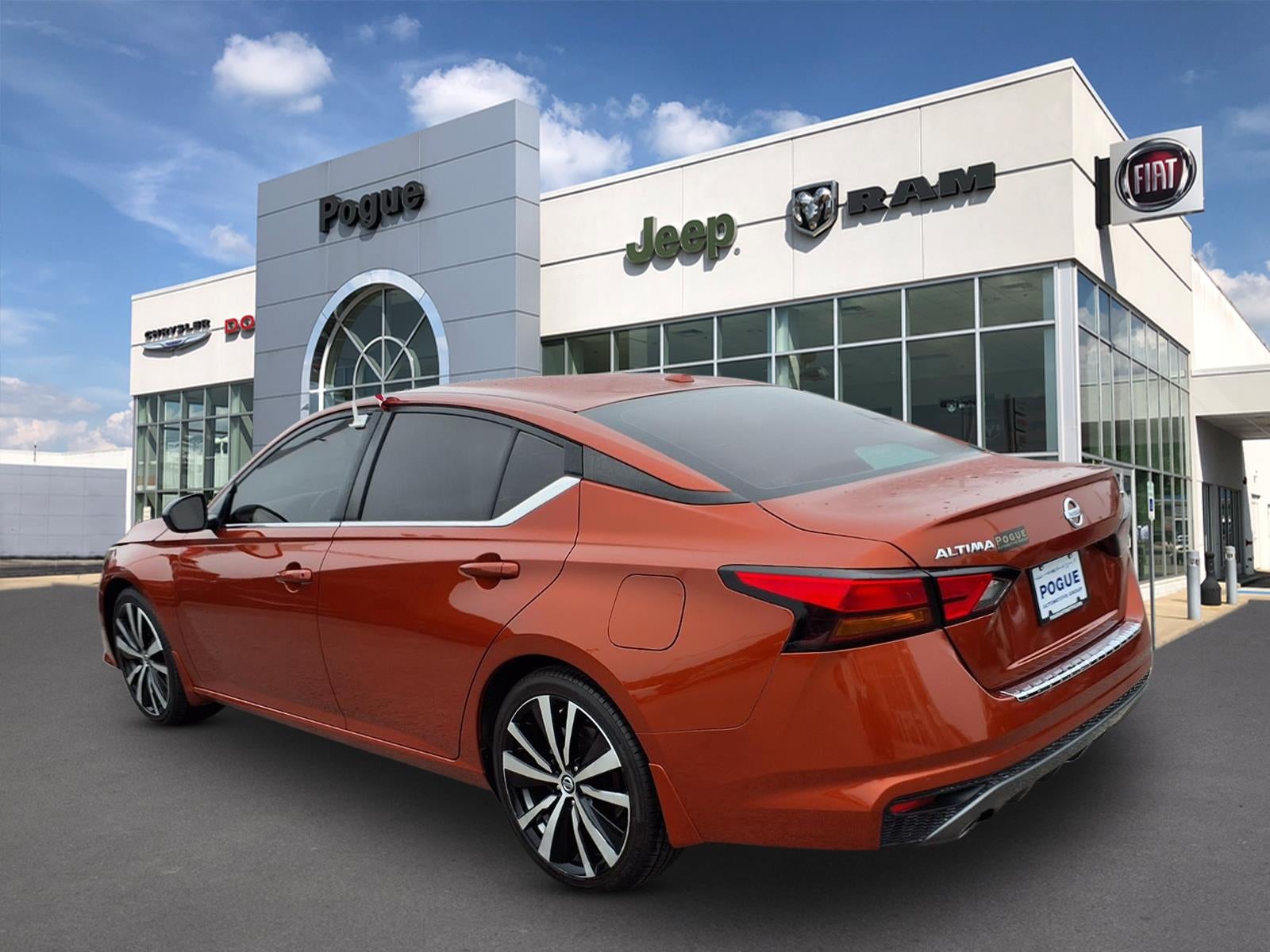 2022 Nissan Altima SR FWD