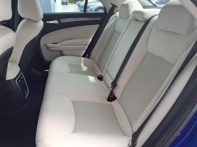 2018 Chrysler 300 Touring