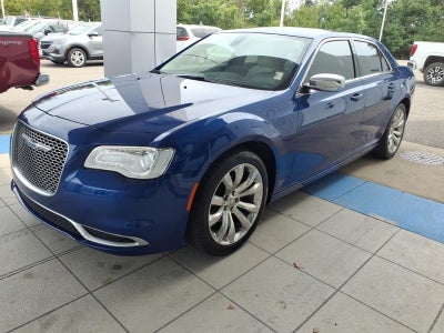 2018 Chrysler 300 Touring
