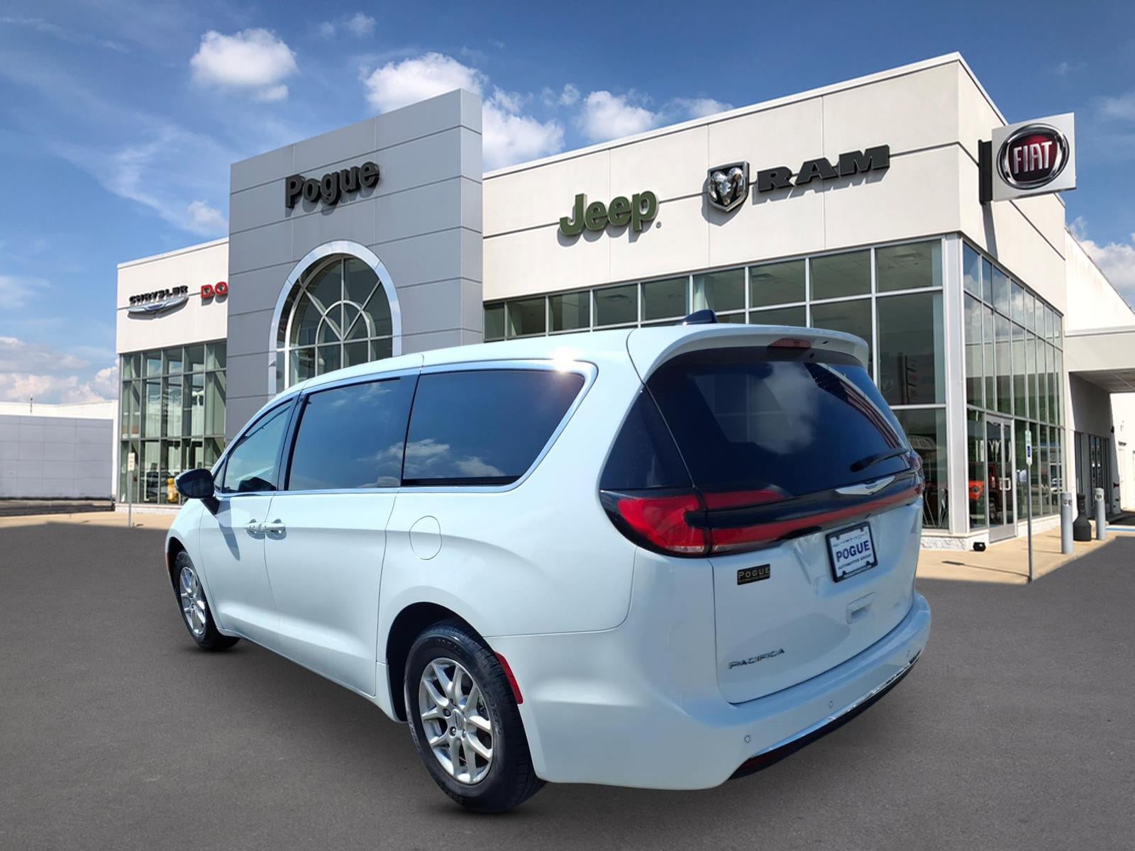 2023 Chrysler Pacifica Touring L