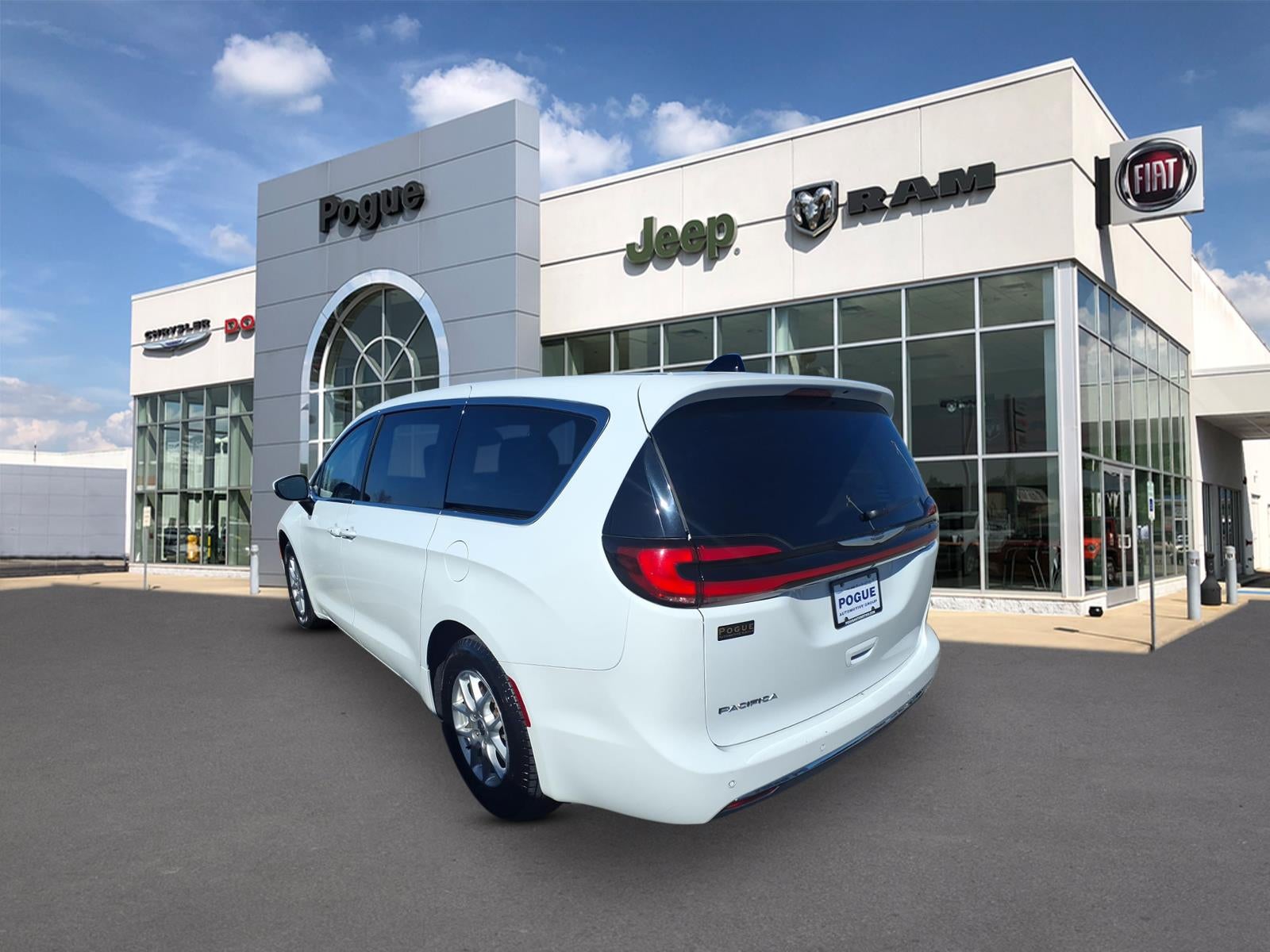 2023 Chrysler Pacifica Touring L
