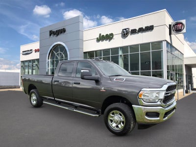 2023 RAM 3500 Tradesman Crew Cab 4x4 8' Box