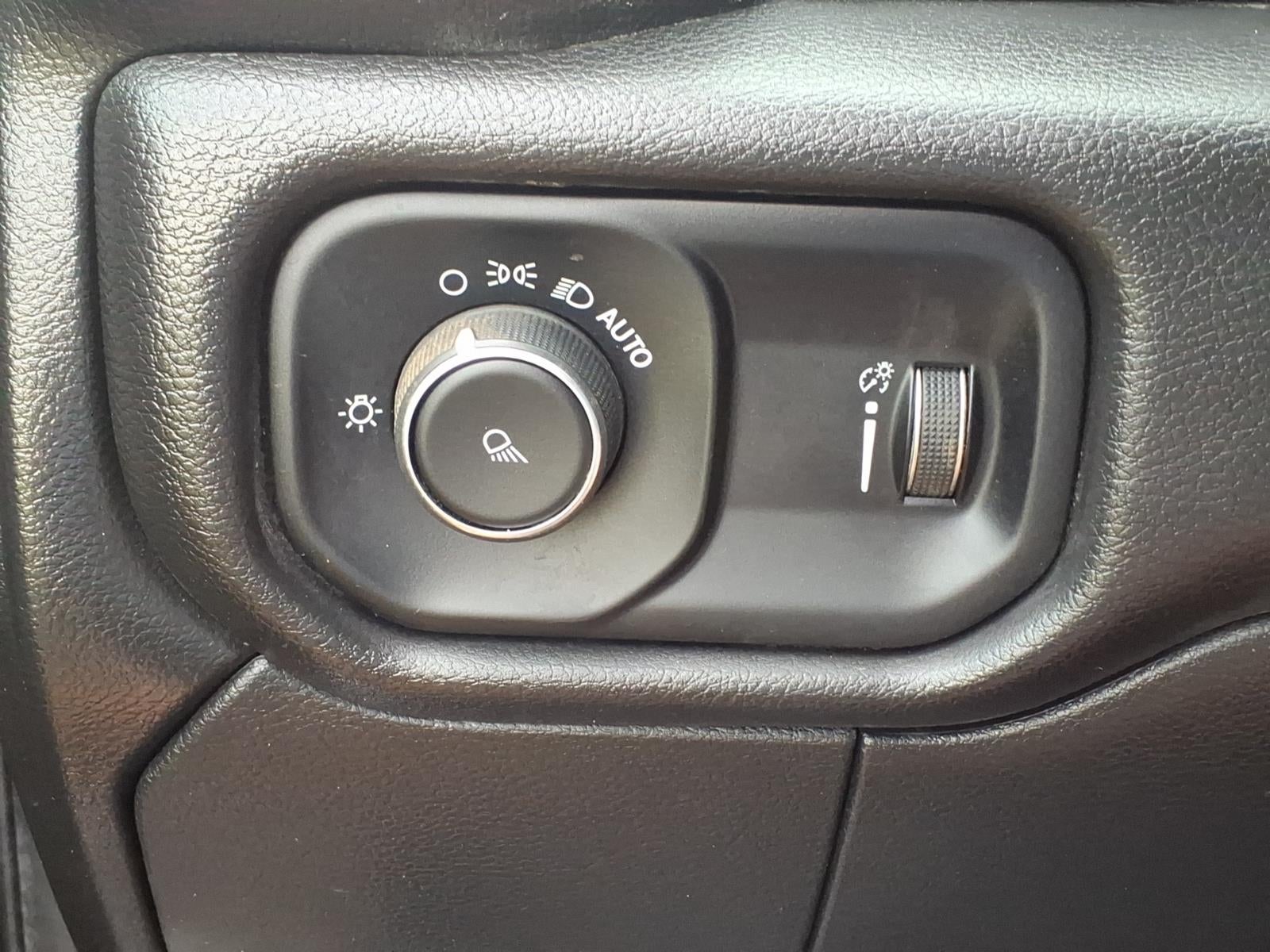 2023 RAM 3500 Tradesman Crew Cab 4x4 8' Box
