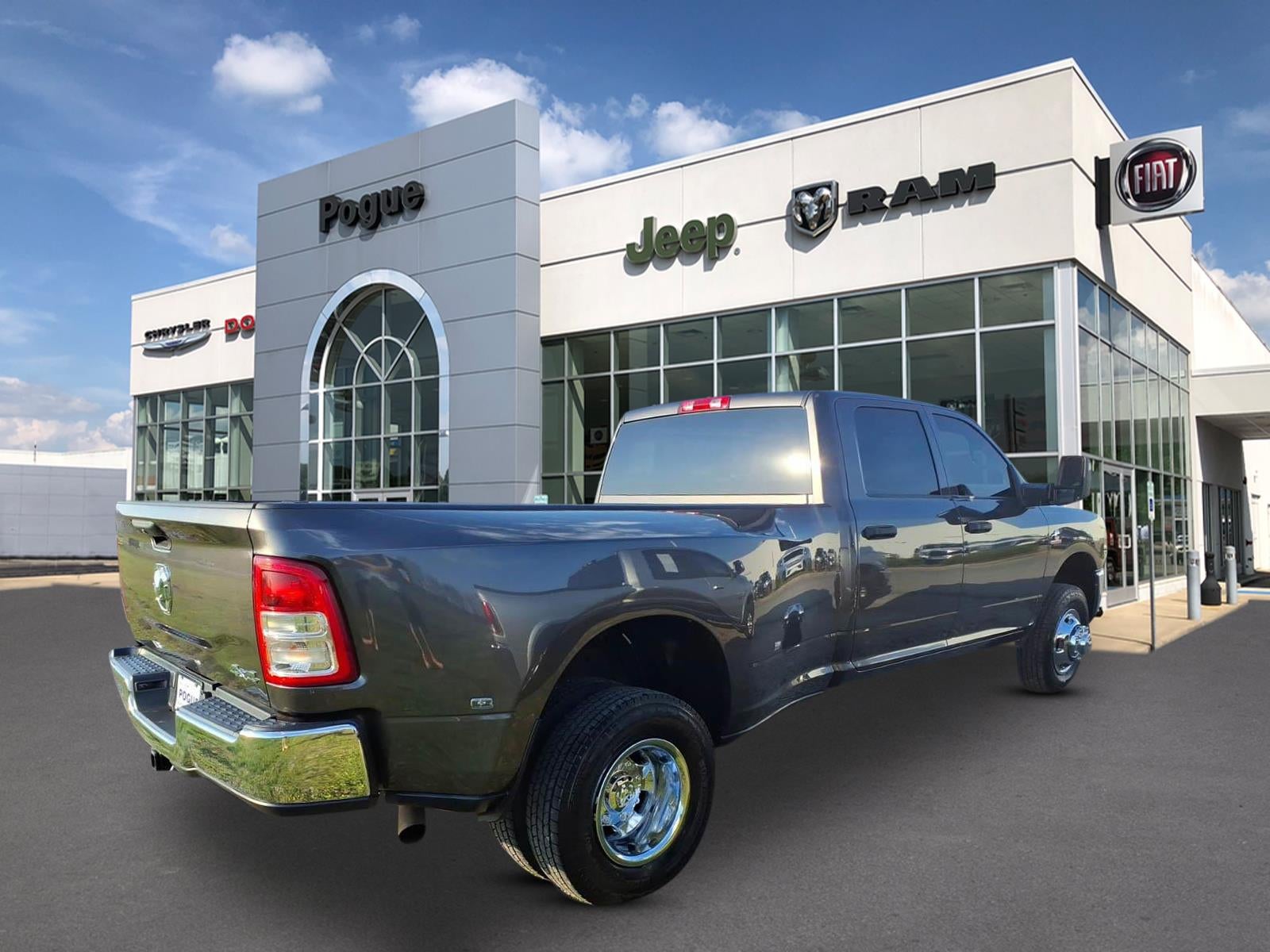 2024 RAM 3500 Tradesman Crew Cab 4x4 8' Box