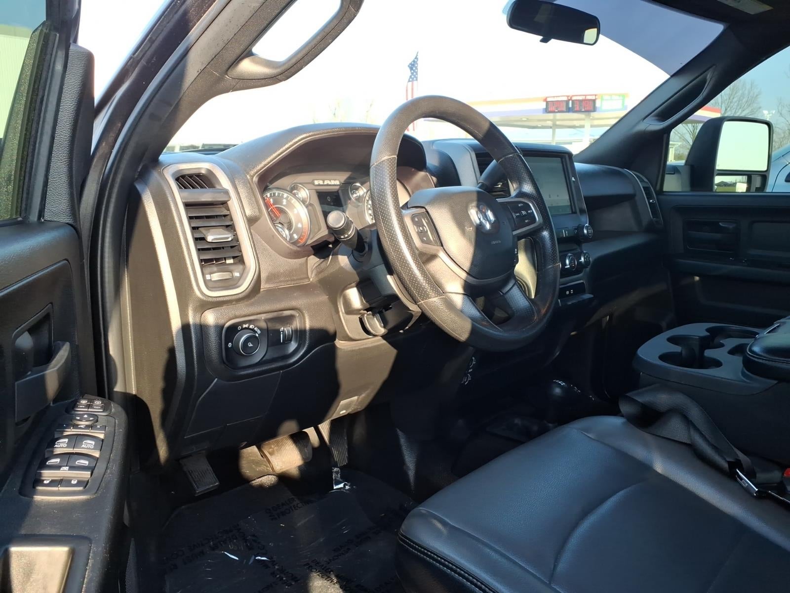 2024 RAM 3500 Tradesman Crew Cab 4x4 8' Box