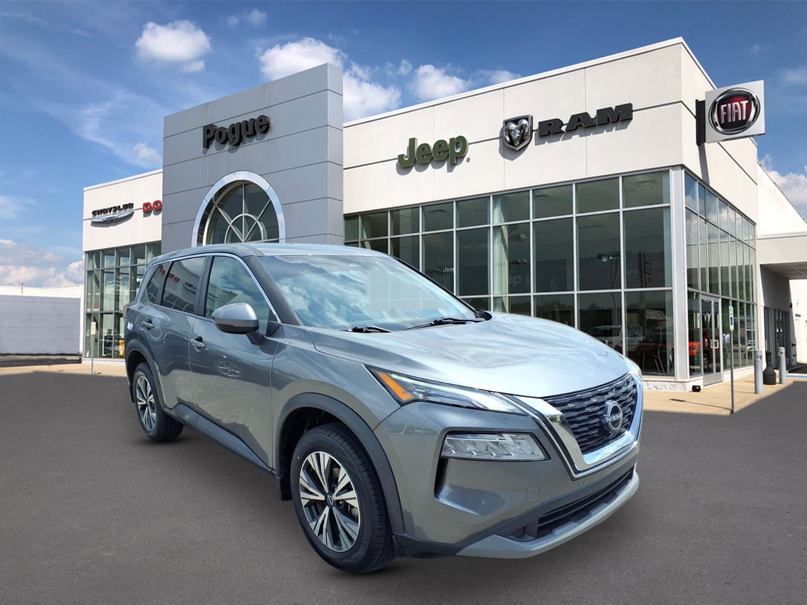 2022 Nissan Rogue SV FWD's photo