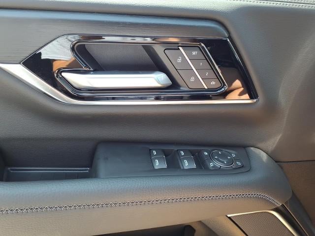 2026 GMC Yukon Denali - Photo 15