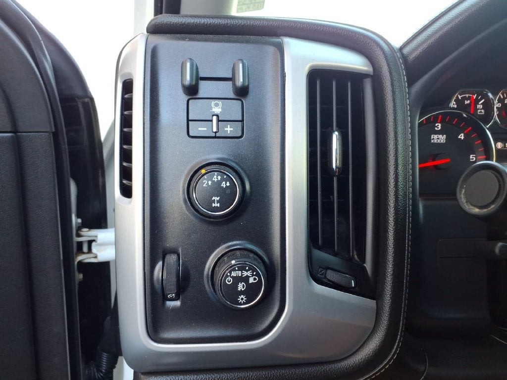 2015 GMC Sierra 3500HD available WiFi SLT