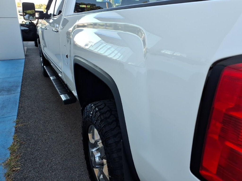 2015 GMC Sierra 3500HD available WiFi SLT
