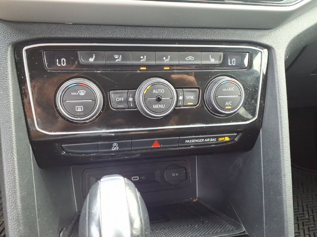 2022 Volkswagen Atlas Cross Sport 2.0T SE w/Technology