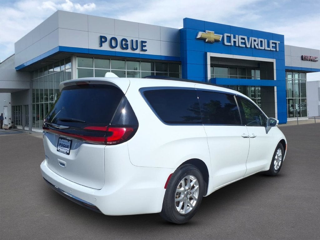 2022 Chrysler Pacifica Touring L