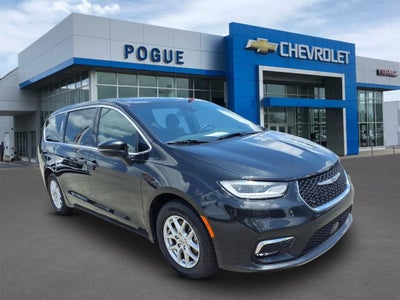 2023 Chrysler Pacifica Touring