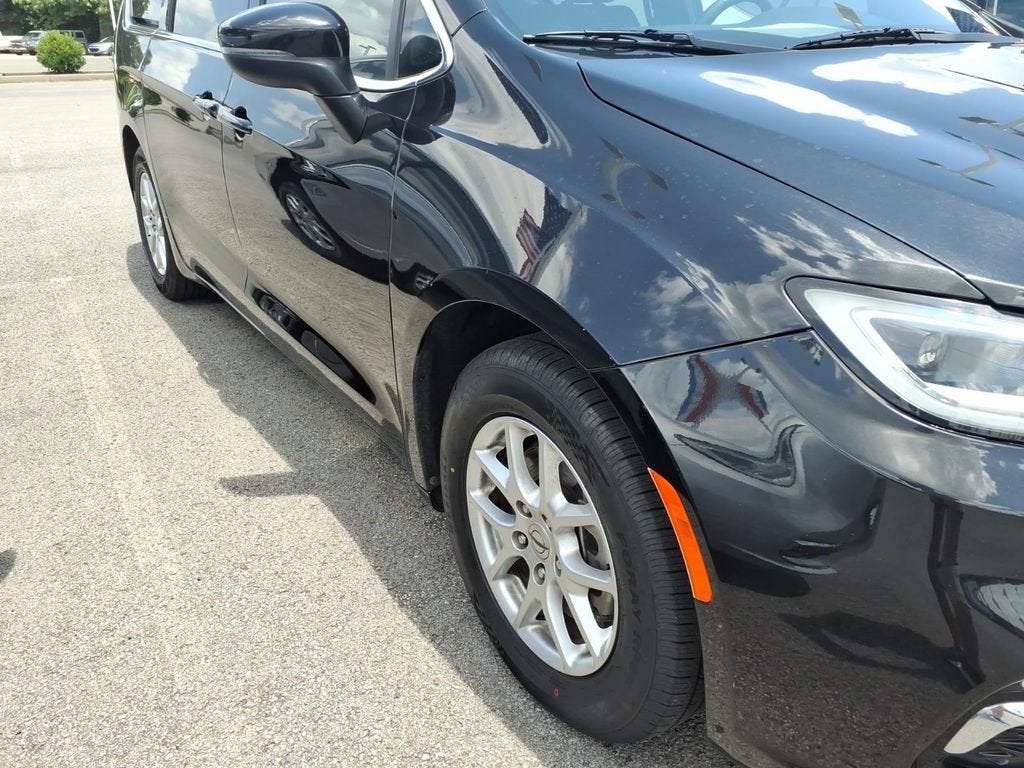 2023 Chrysler Pacifica Touring