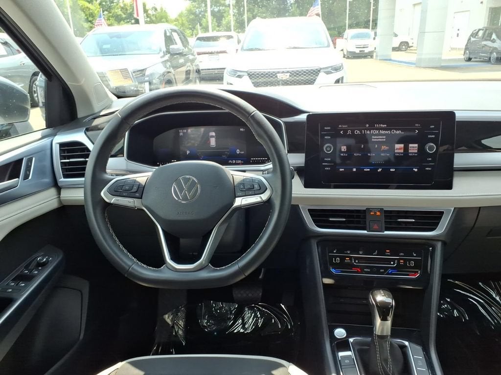 2025 Volkswagen Taos SE