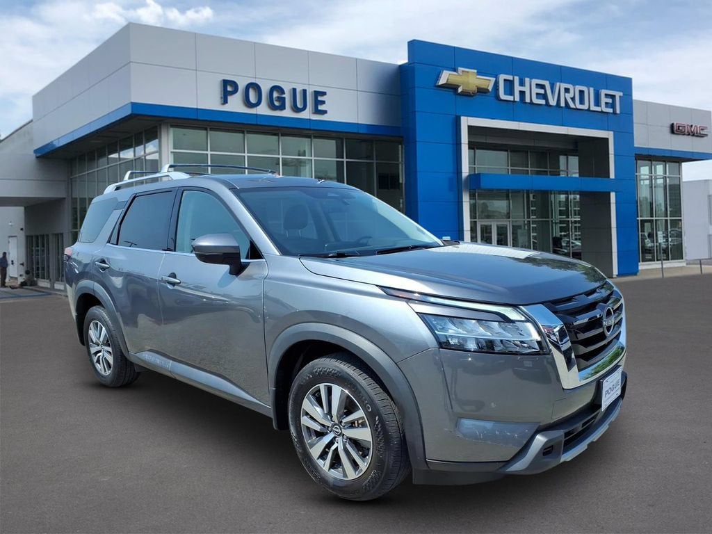 2023 Nissan Pathfinder SL