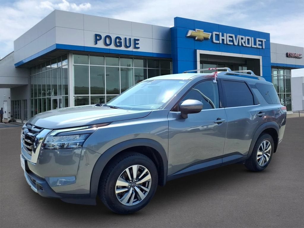 2023 Nissan Pathfinder SL