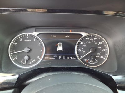 2023 Nissan Pathfinder SL